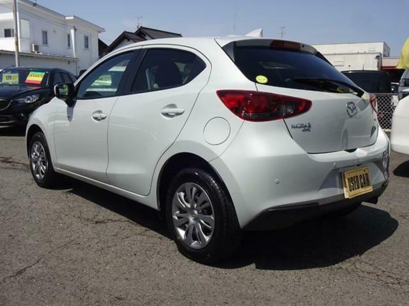MAZDA2