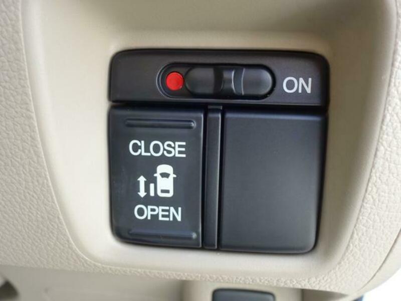N BOX