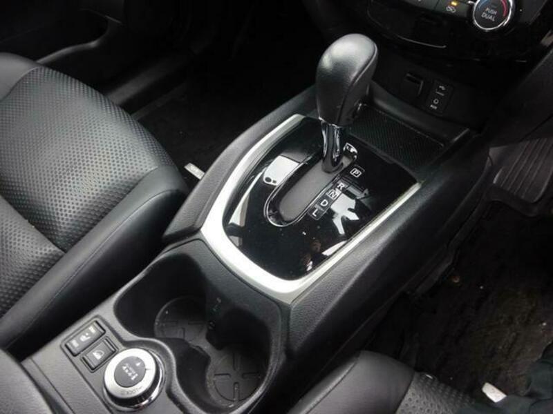 X-TRAIL