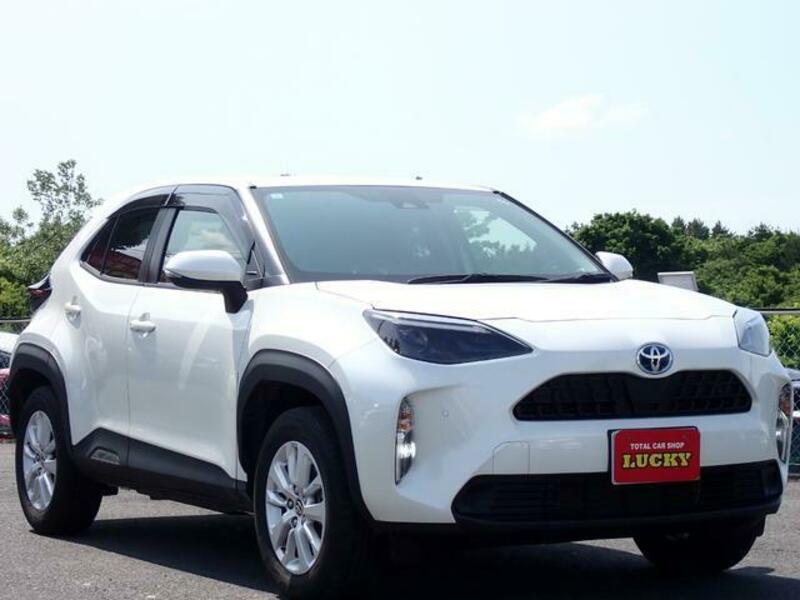YARIS CROSS