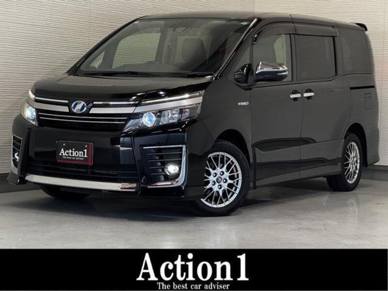TOYOTA VOXY