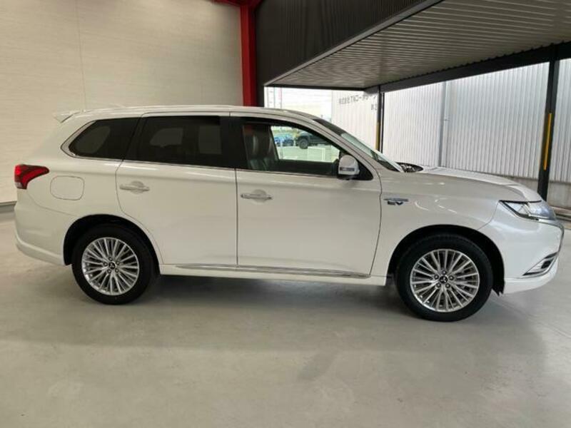 OUTLANDER PHEV