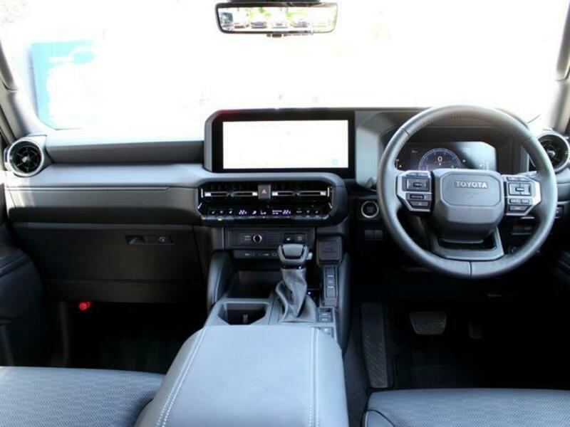 LAND CRUISER 250