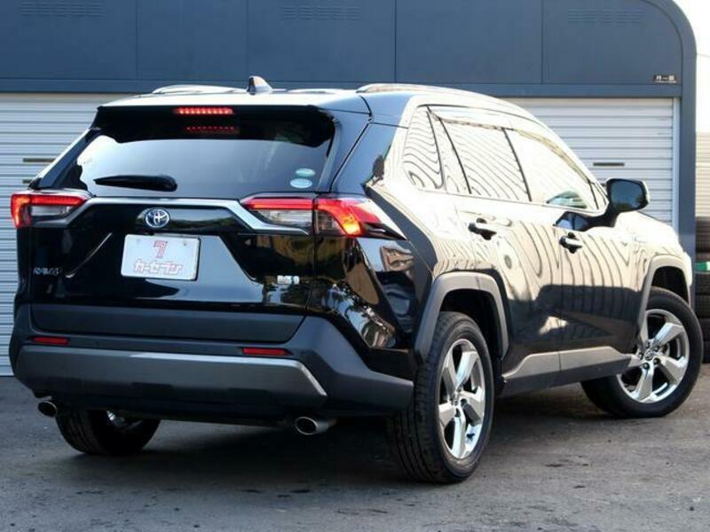 RAV4