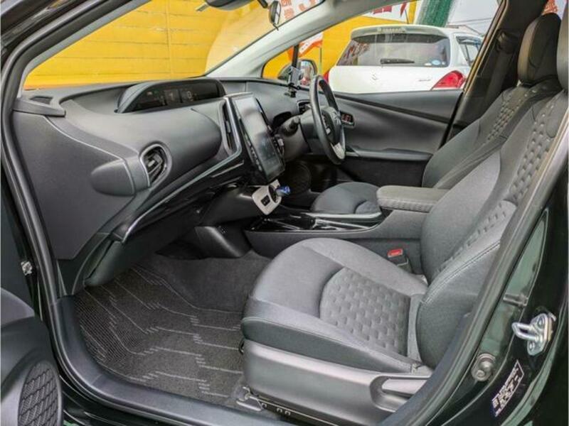 PRIUS PHV