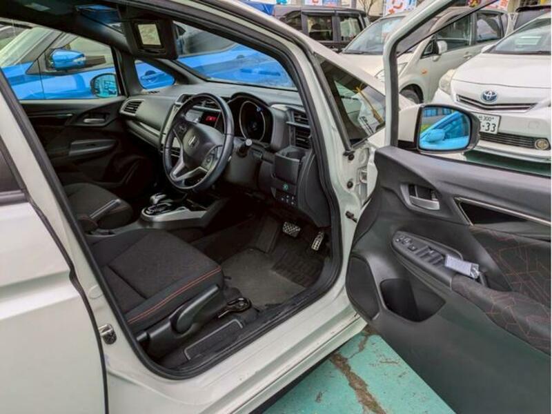 FIT HYBRID
