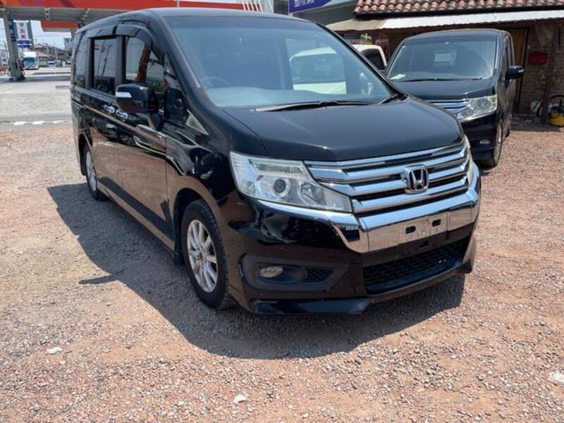 HONDA STEPWAGON SPADA