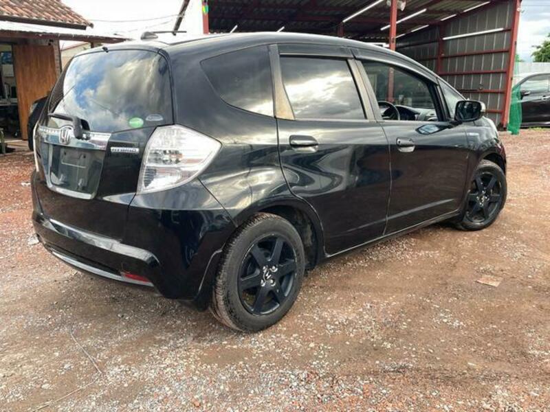 FIT HYBRID