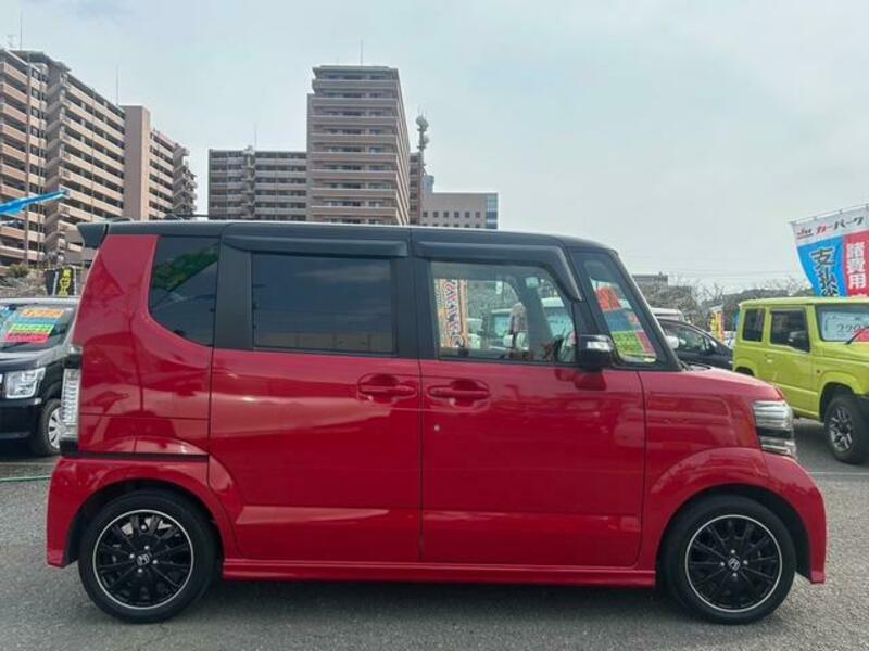 N BOX CUSTOM