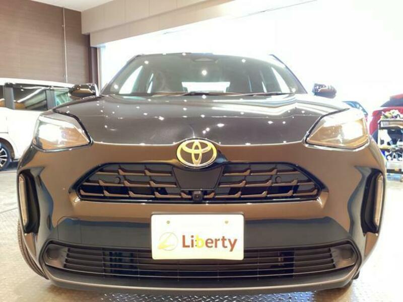 YARIS CROSS
