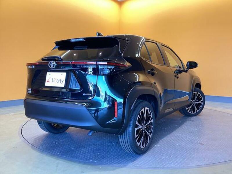 YARIS CROSS