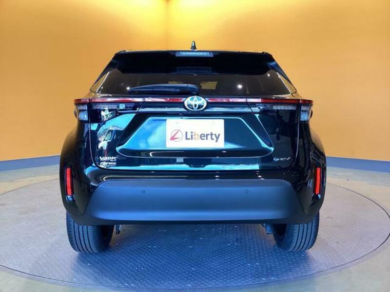 YARIS CROSS