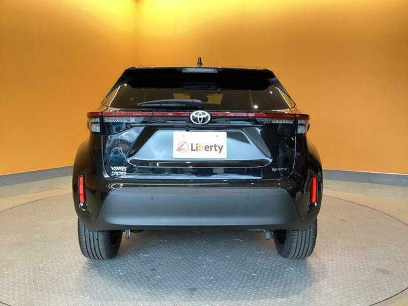 YARIS CROSS