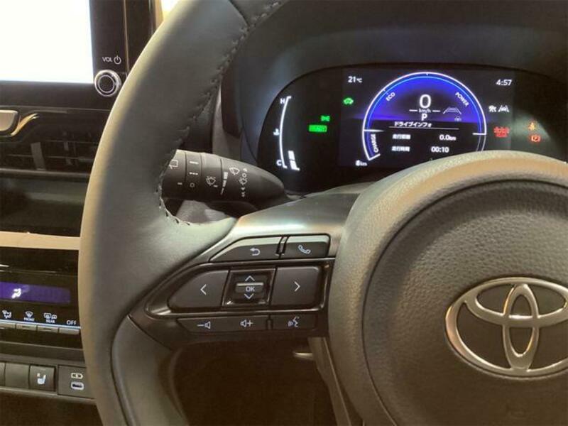 YARIS CROSS