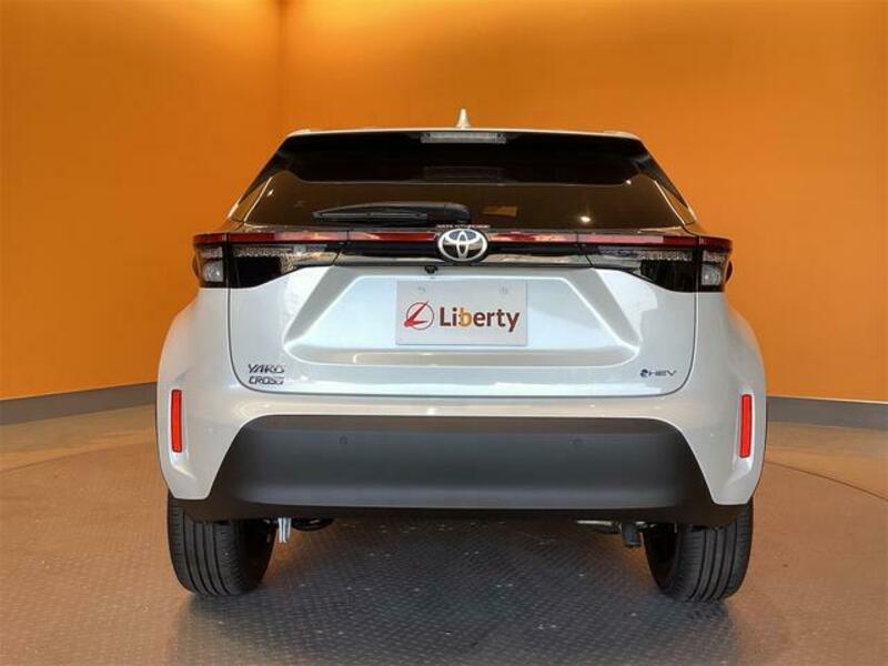 YARIS CROSS