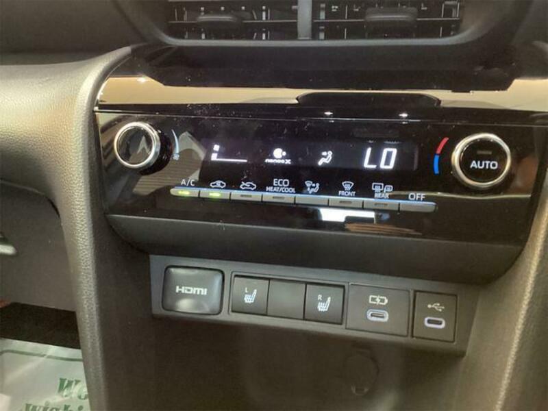 YARIS CROSS