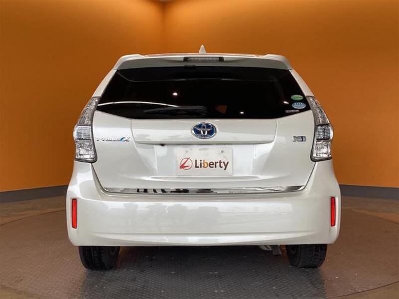 PRIUS ALPHA