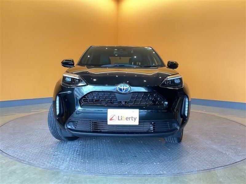 YARIS CROSS