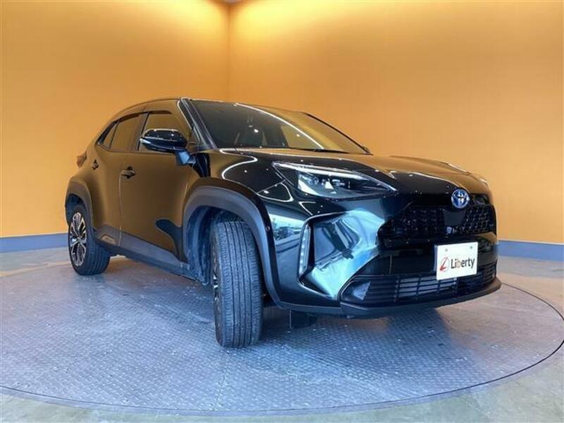 YARIS CROSS