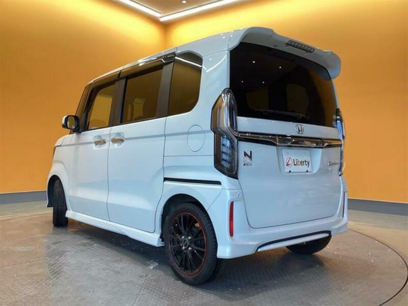 N BOX CUSTOM