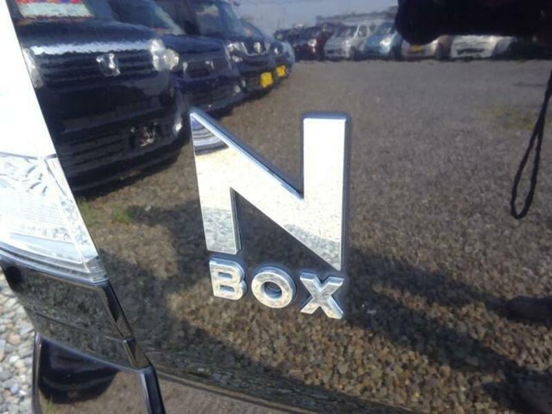 N BOX CUSTOM