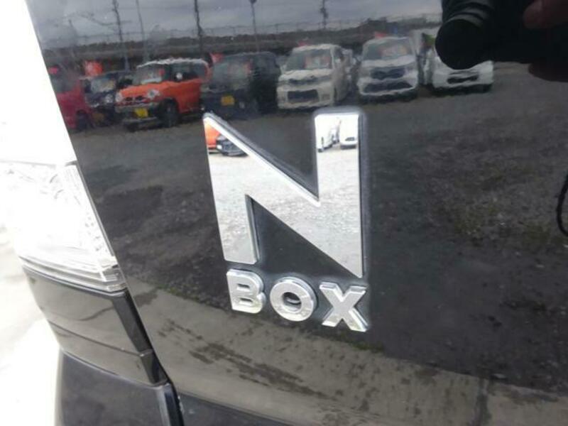 N BOX CUSTOM
