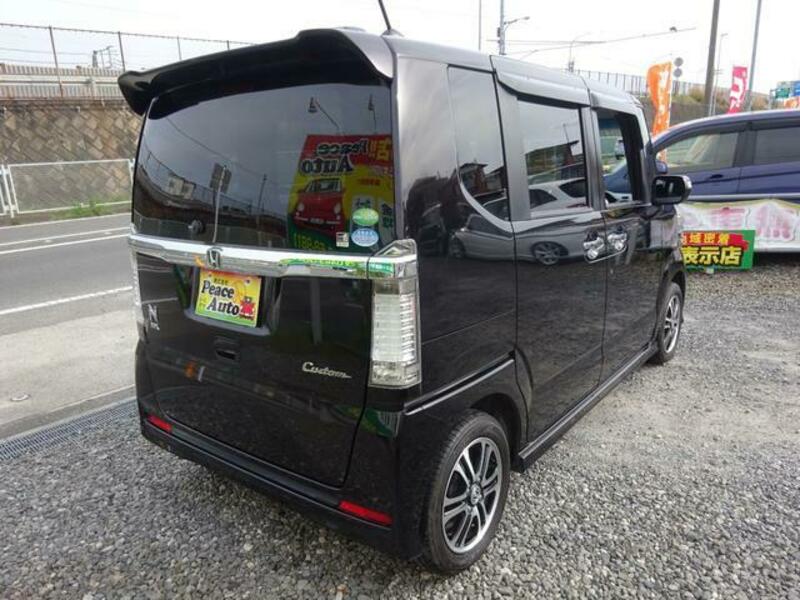 N BOX CUSTOM