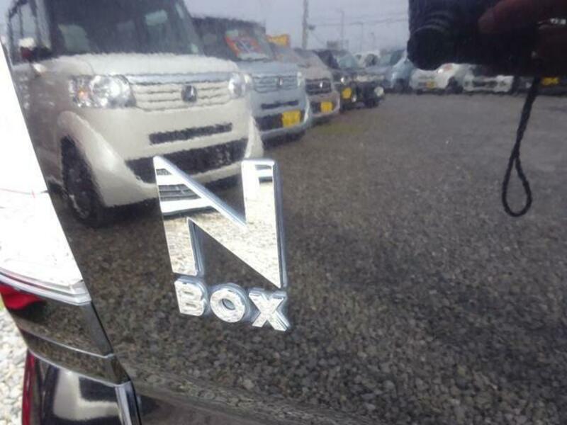 N BOX CUSTOM