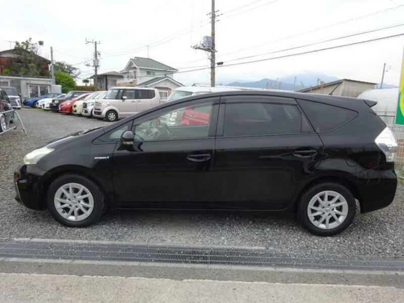 PRIUS ALPHA