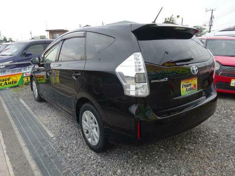 PRIUS ALPHA