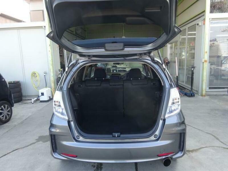 FIT HYBRID