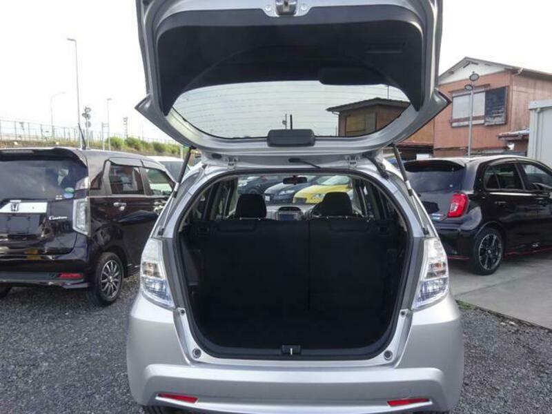 FIT HYBRID