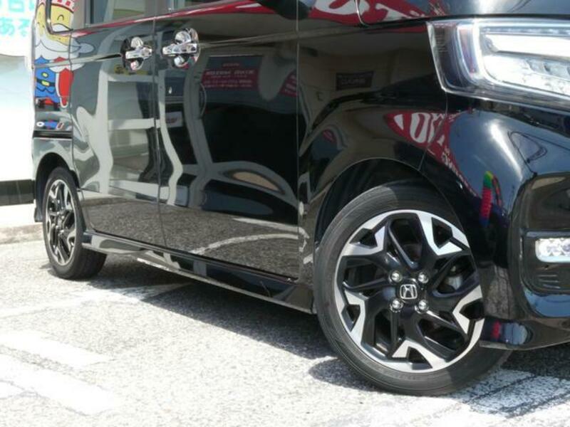 N BOX CUSTOM