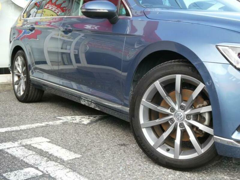 PASSAT VARIANT