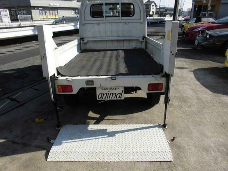 CARRY TRUCK