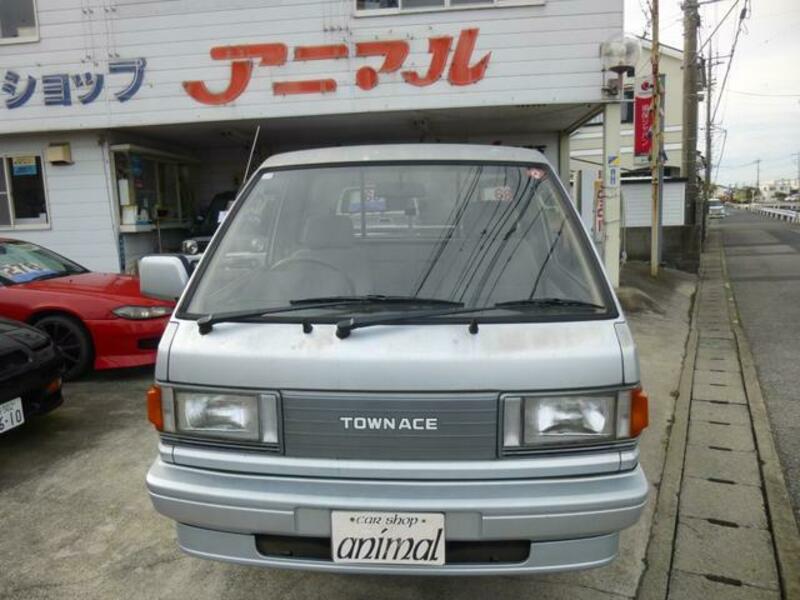 TOWNACE TRUCK