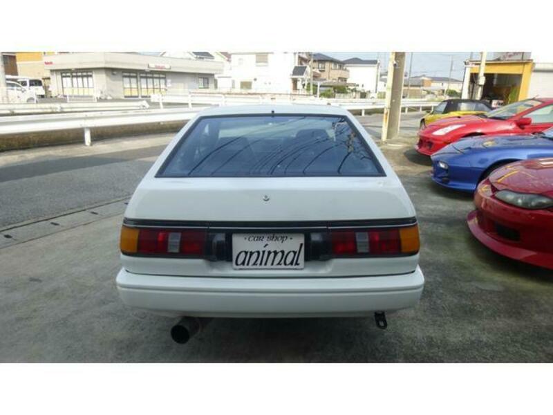 COROLLA LEVIN