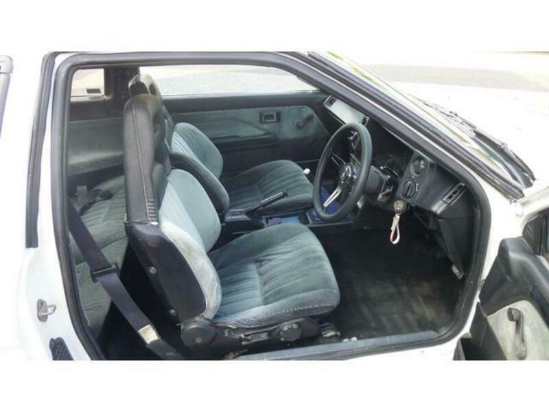 COROLLA LEVIN