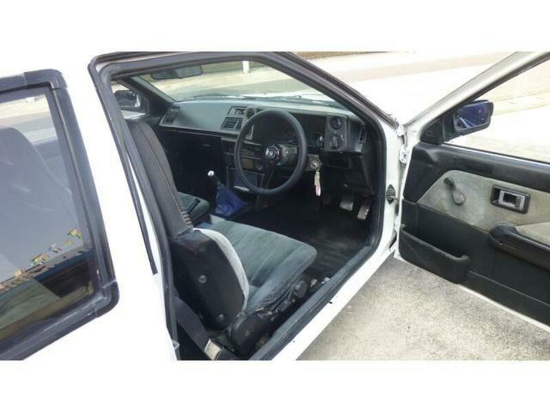 COROLLA LEVIN