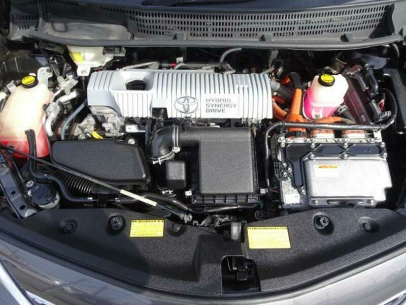 PRIUS ALPHA