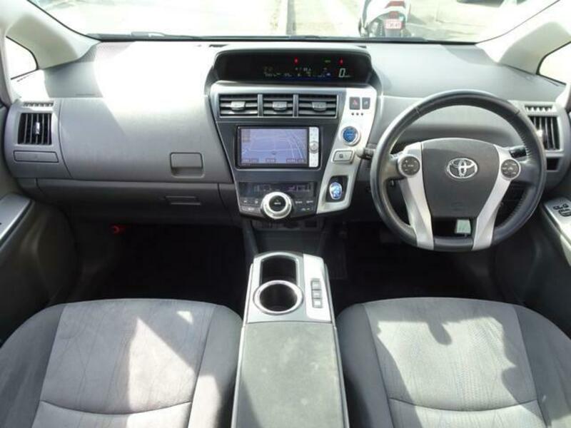 PRIUS ALPHA
