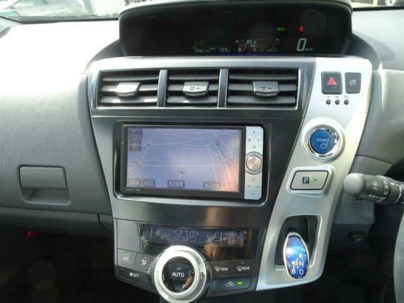 PRIUS ALPHA
