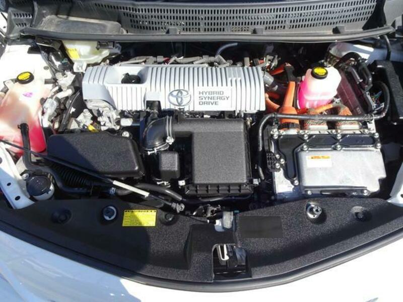 PRIUS ALPHA