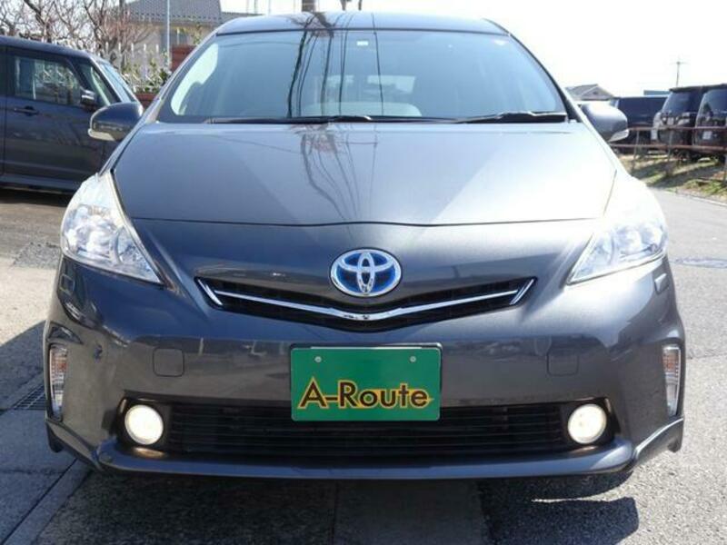 PRIUS ALPHA