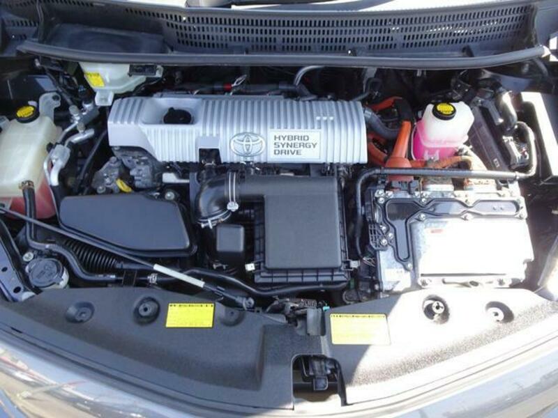 PRIUS ALPHA