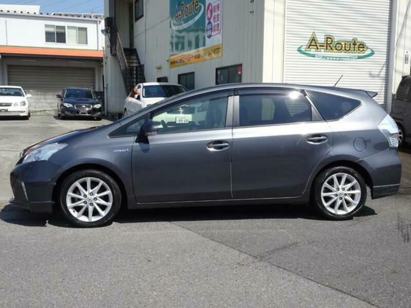 PRIUS ALPHA