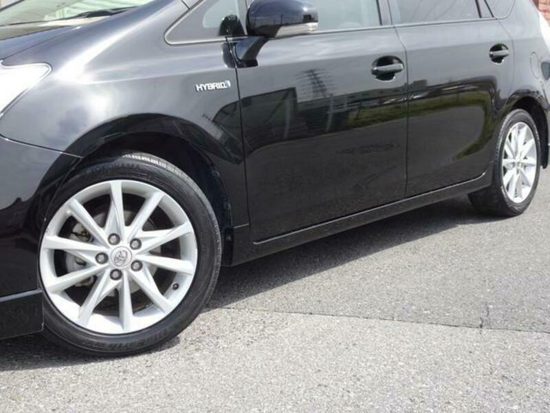 PRIUS ALPHA