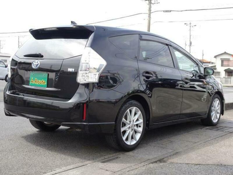 PRIUS ALPHA