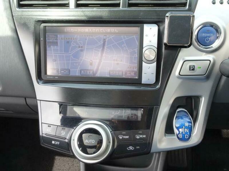 PRIUS ALPHA