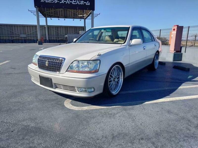 CROWN MAJESTA